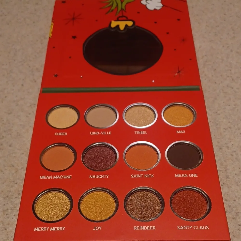 The Grinch Eyeshadow Palette